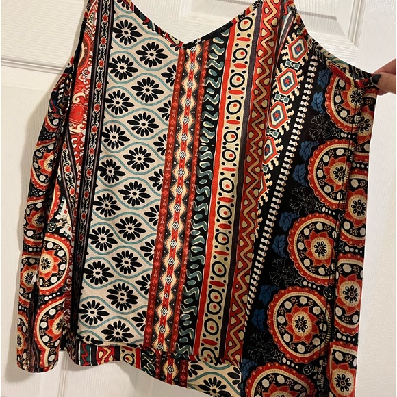 Unique multi-colored top! - Picture 4 of 4